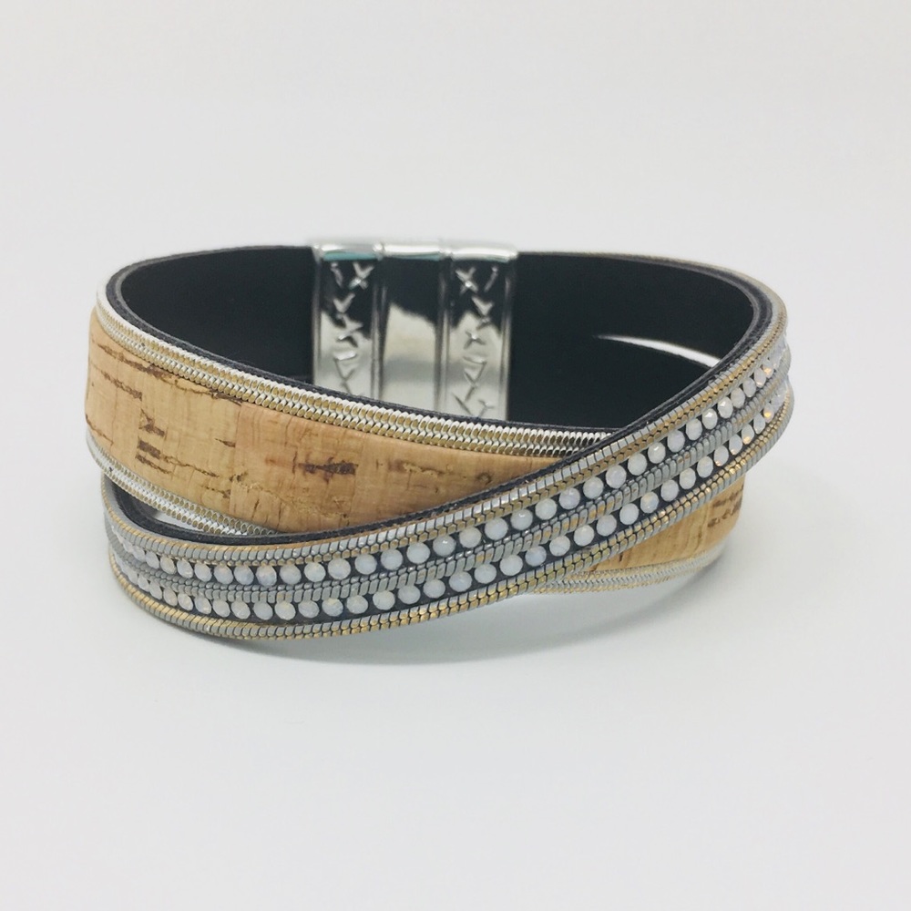 NWT Brown wrap bracelet with magnetic closure